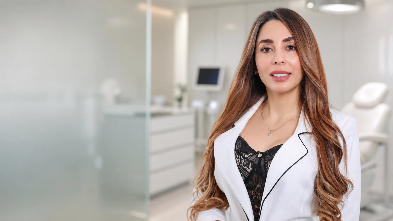 Yanet Rojas, esthetician y fundadora de Dolce Derma Studio